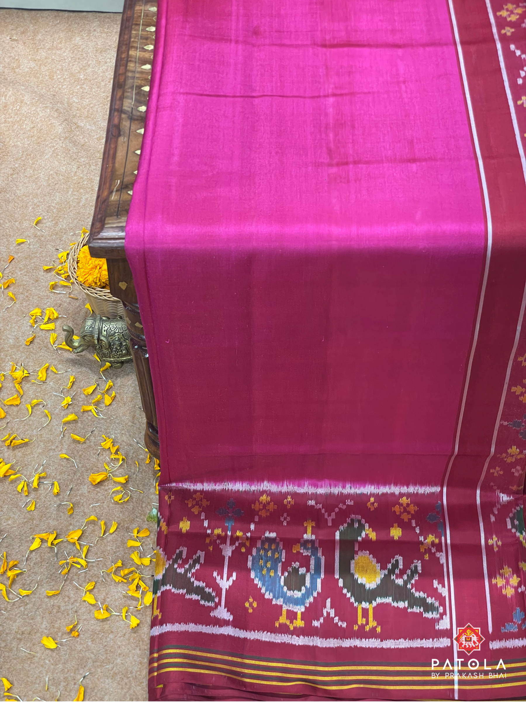 Plain Design & Peacock Border With Patola Designer Blouse Semi Double Ikat Patola Saree